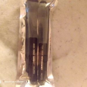 BNIP MOTD makeup brushes X 2